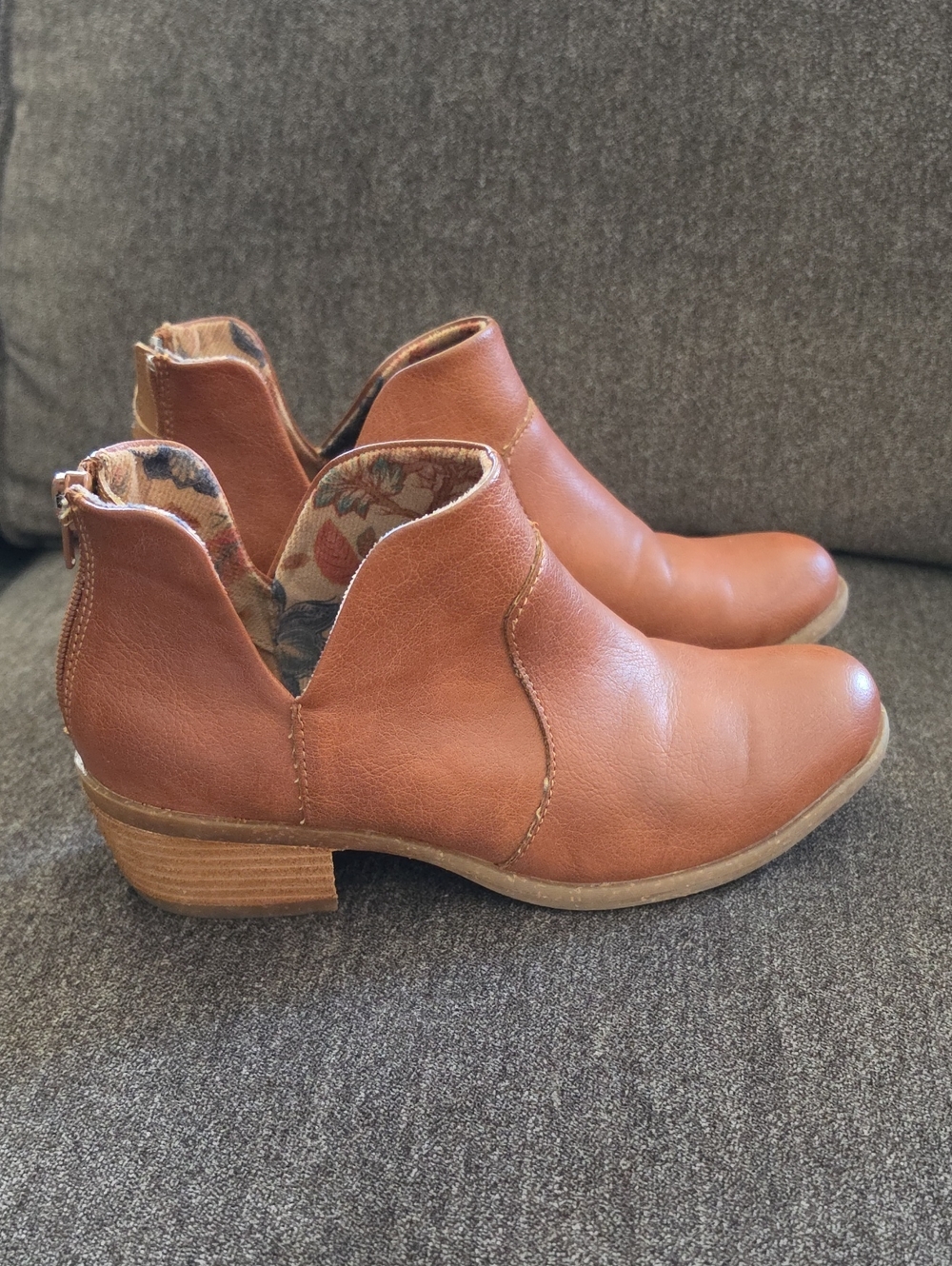b.o.c. Women's Cognac Leather Ankle Booties with Floral Liner